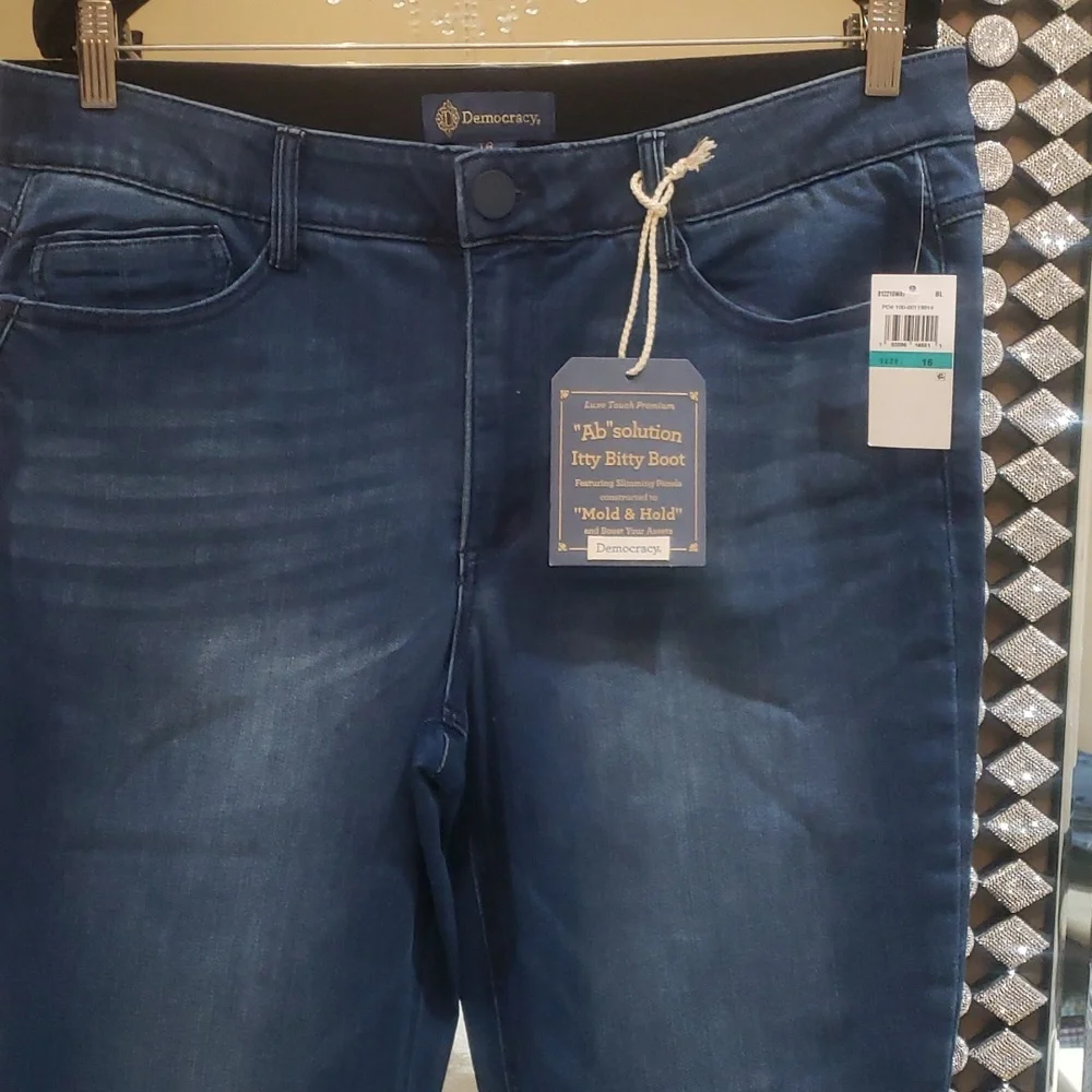 Nwt Size 16 and Democracy Women's Blue Jeans - Picture 3 of 13